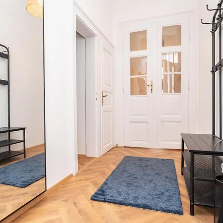 Apartmán Gozsdu Court La Fontaine